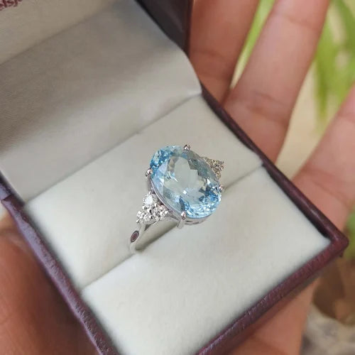 Bridal Perfection: Natural Aquamarine & Diamond Ring in 14K Gold