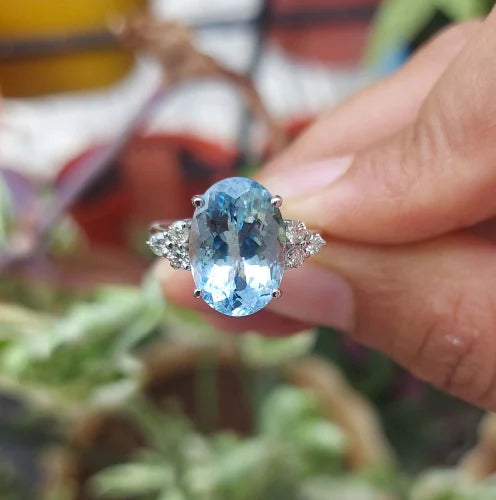 Bridal Perfection: Natural Aquamarine & Diamond Ring in 14K Gold
