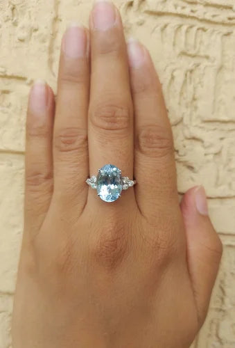 Bridal Perfection: Natural Aquamarine & Diamond Ring in 14K Gold