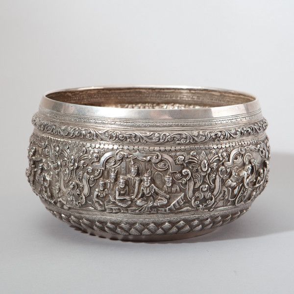 Royal 925 Silver Vessel – The Perfect Blend of Purity and Prestige