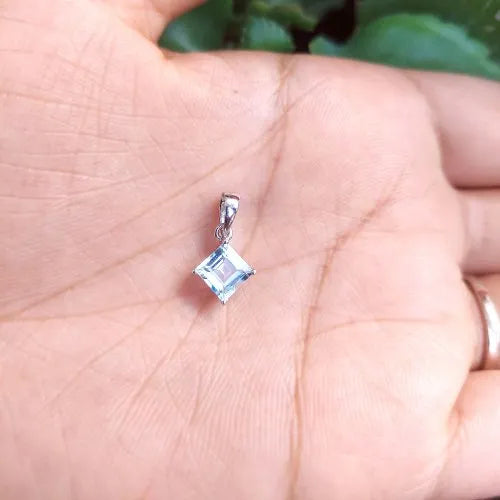 Stunning Natural Aquamarine Pendant – Serenity in Every Stone