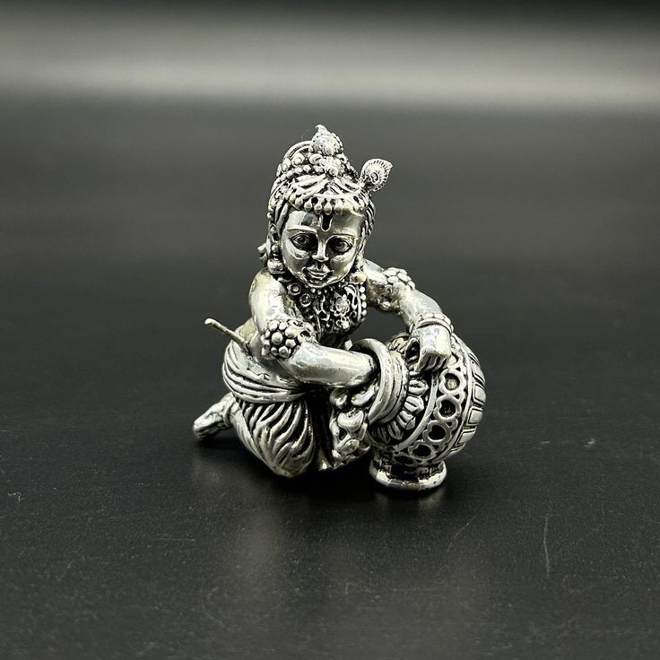 Devotional Krishna Ji Idol in 925 Silver – Perfect for Cherished Moments