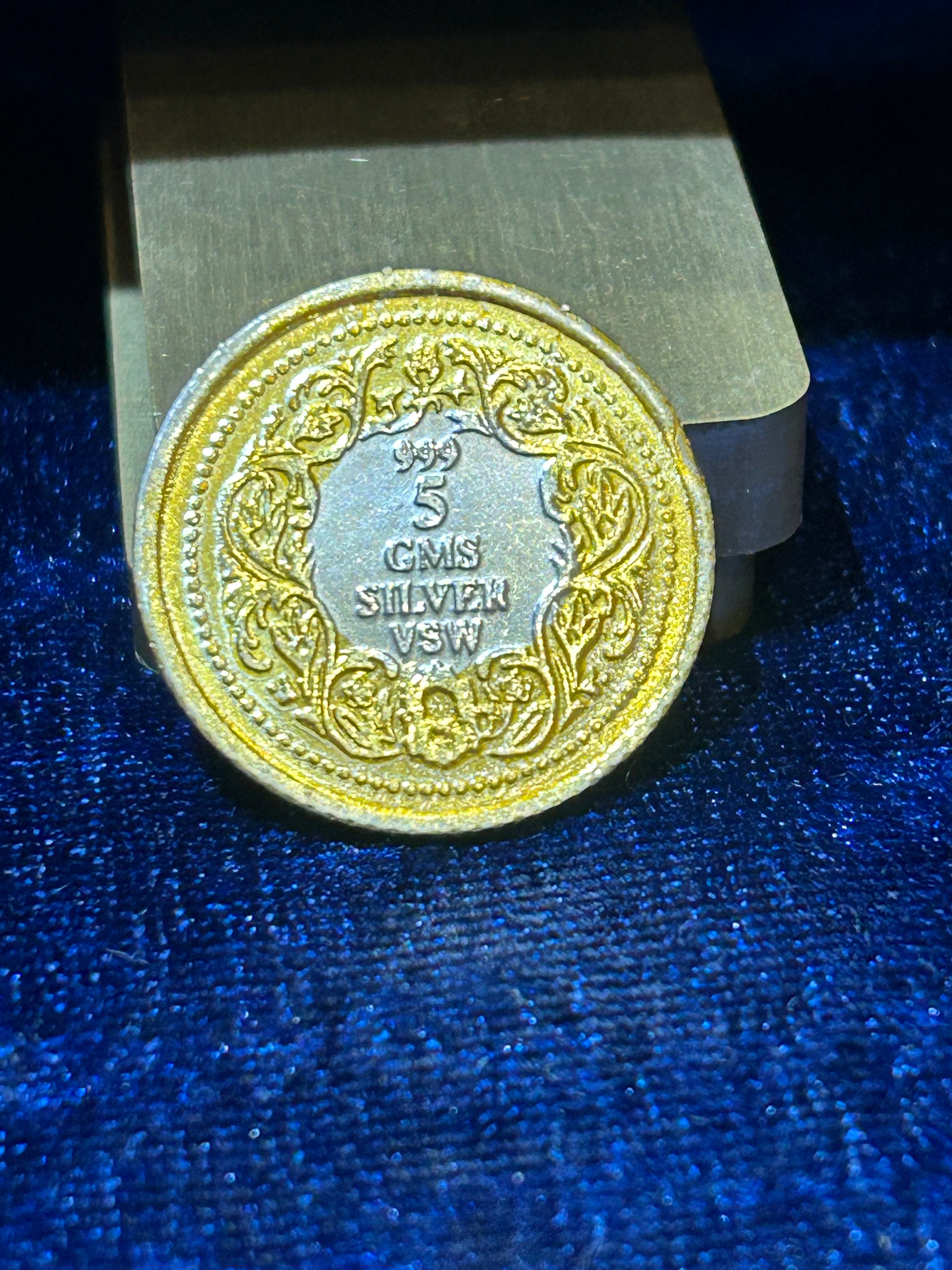 Shining 999 Silver Coin – Symbol of Fortune & Good Wishes