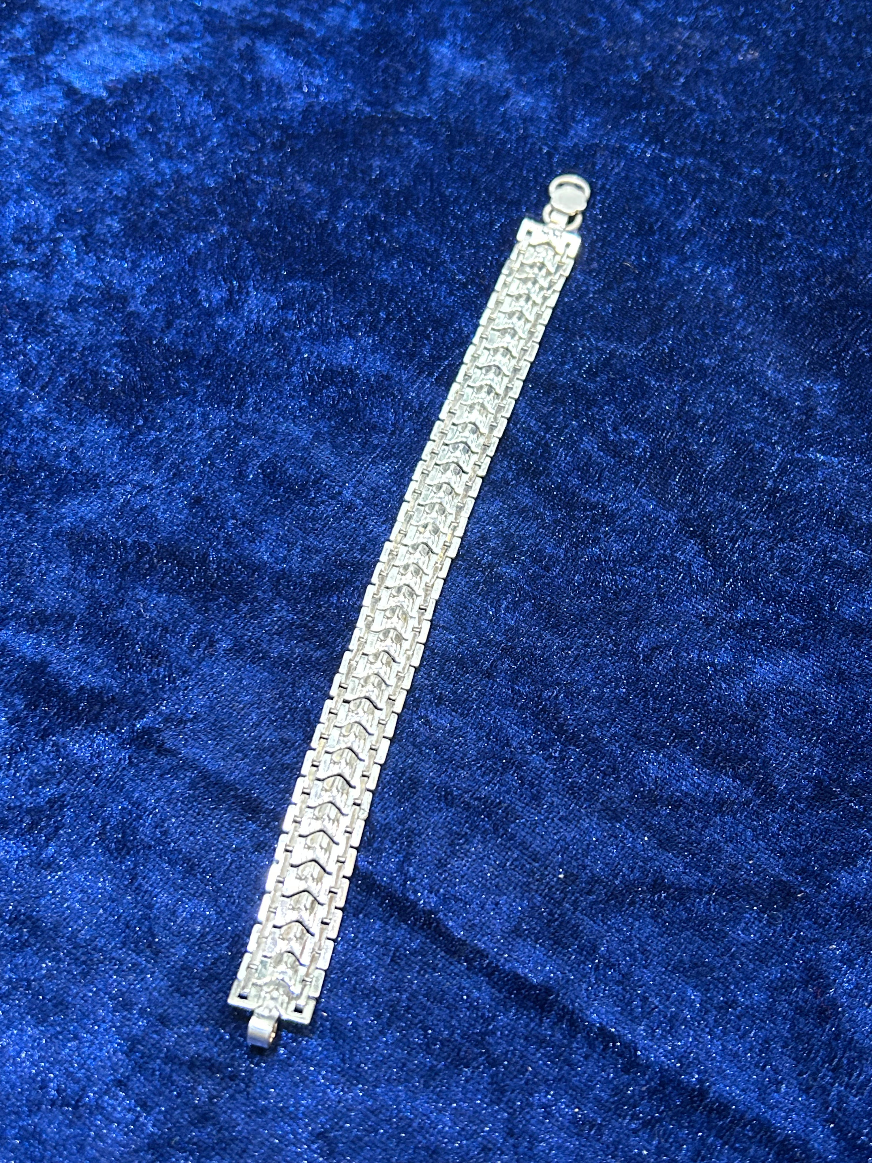 Classic Pure Silver Bracelet for Men – Timeless Strength