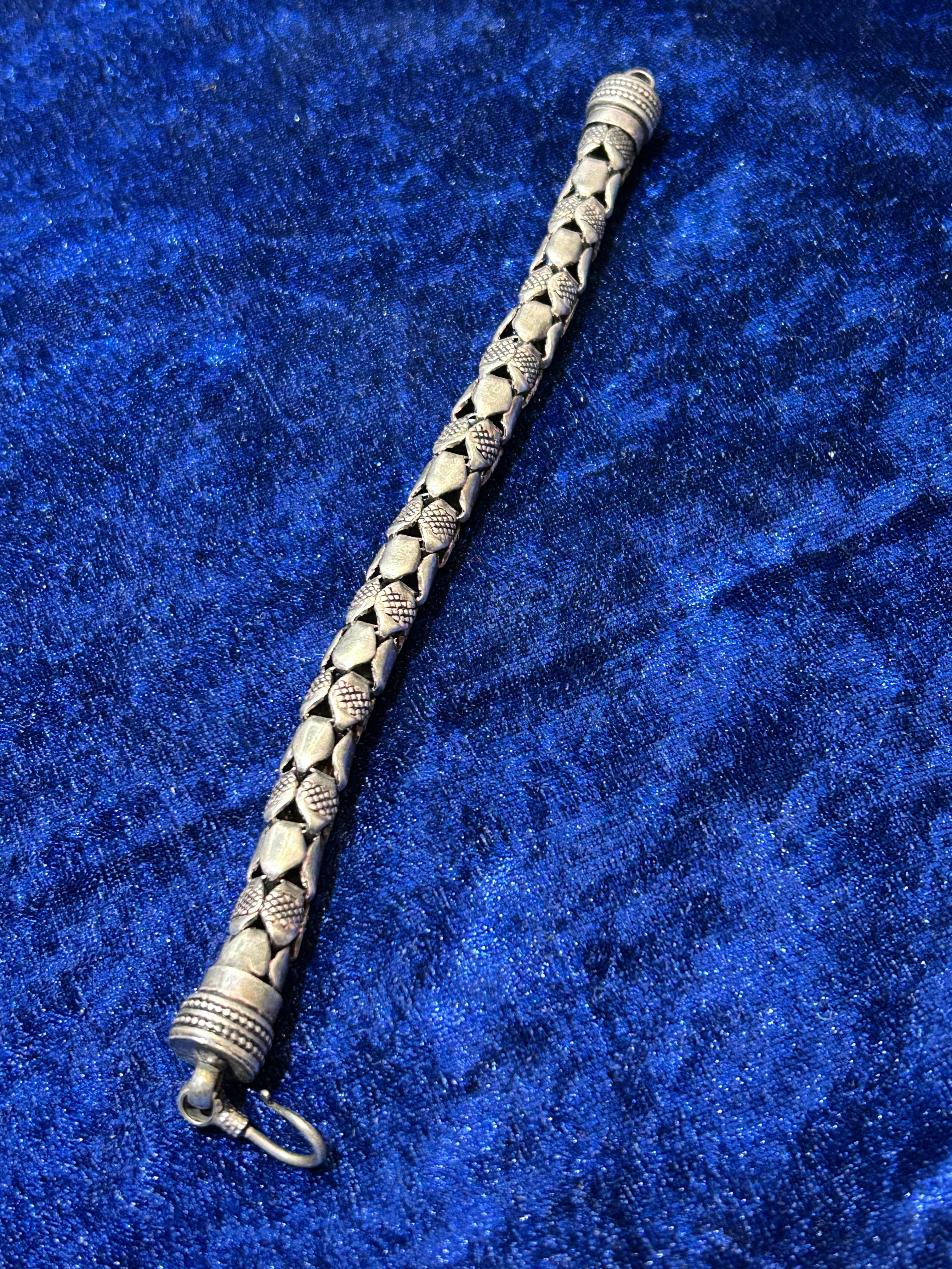 Antique Pure Silver Bracelet for Men – Everyday Sophistication
