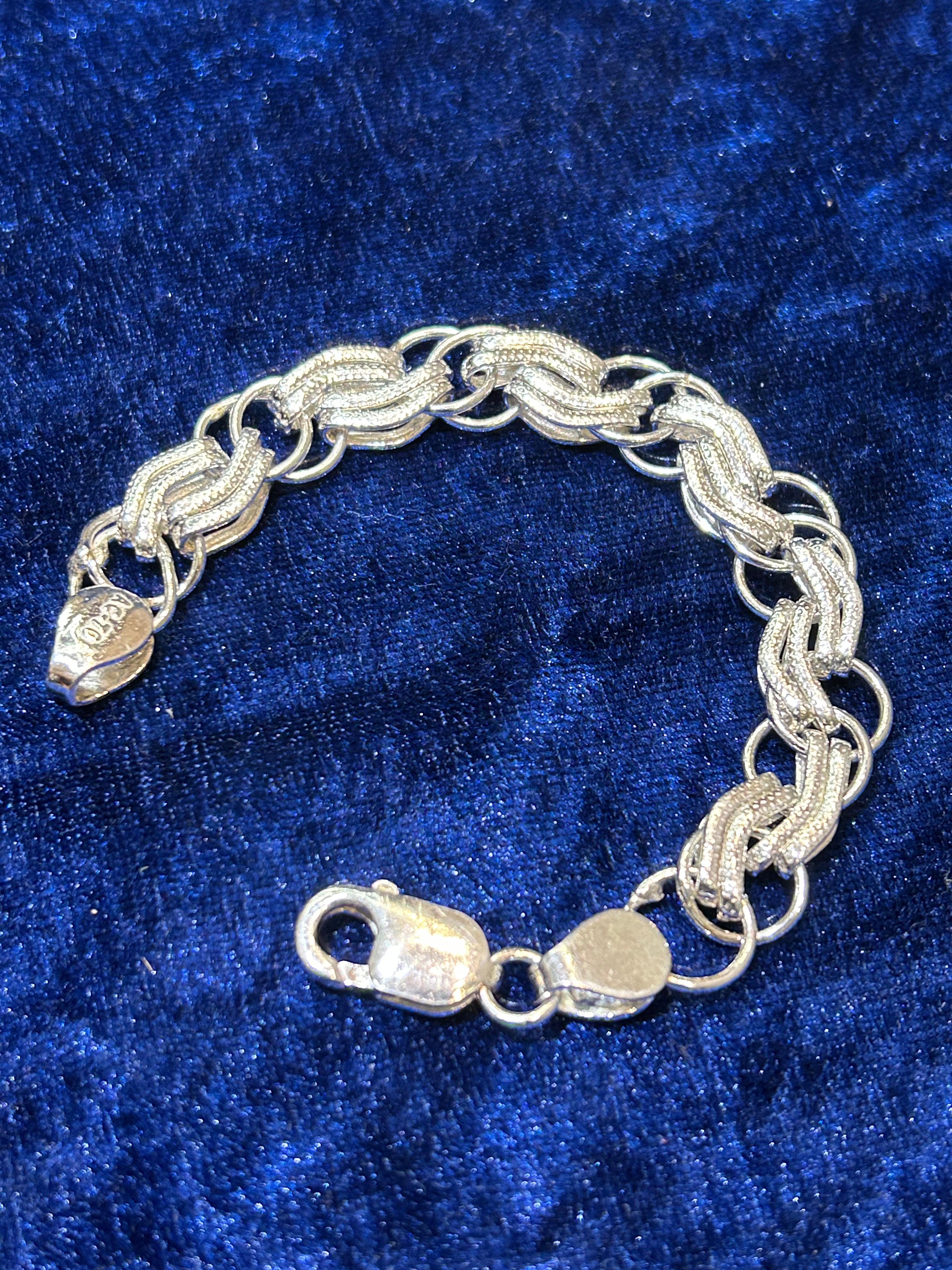 Men’s Pure Silver Bracelet – Sleek and Masculine Design