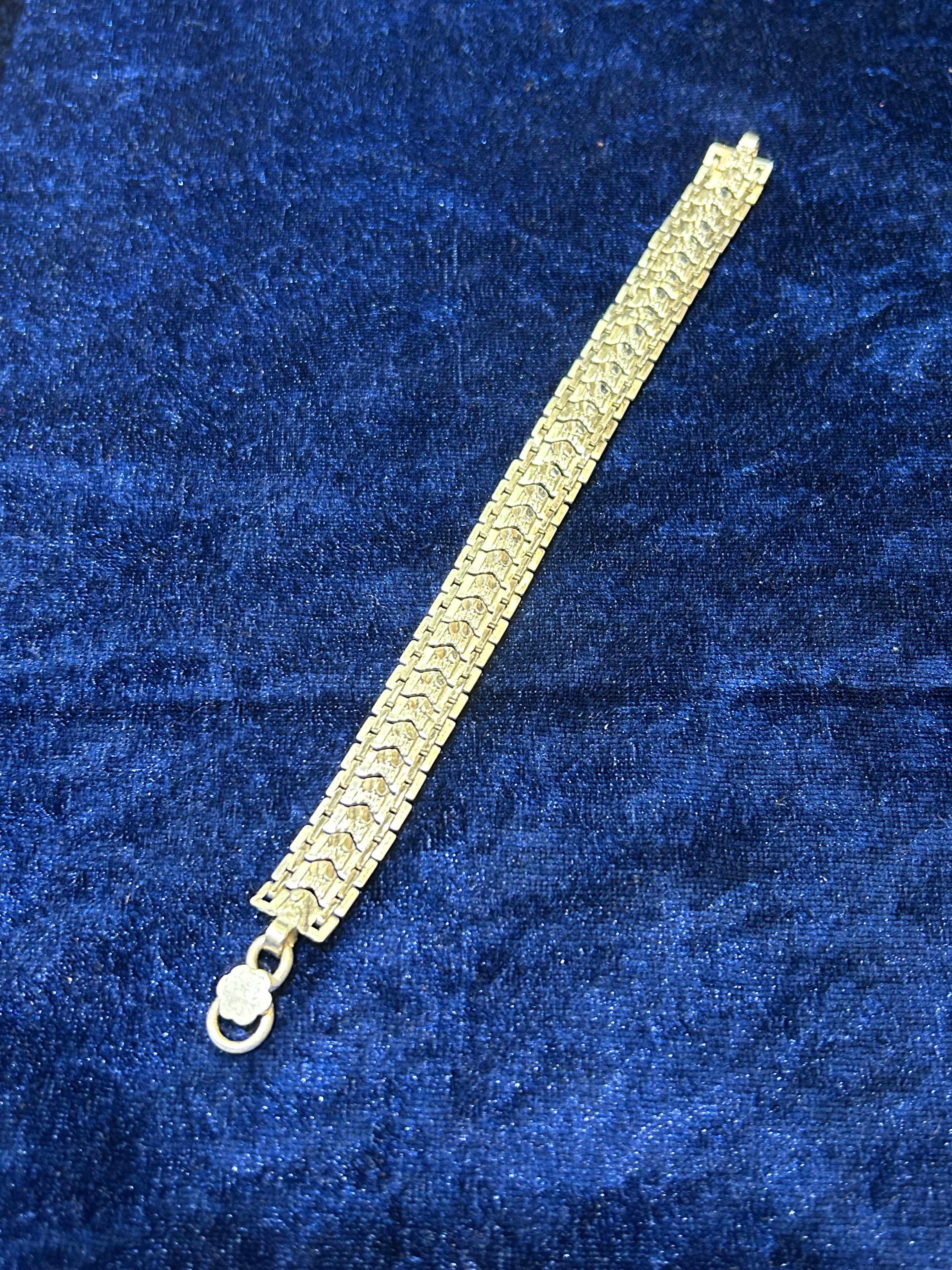 Classic Pure Silver Bracelet for Men – Timeless Strength