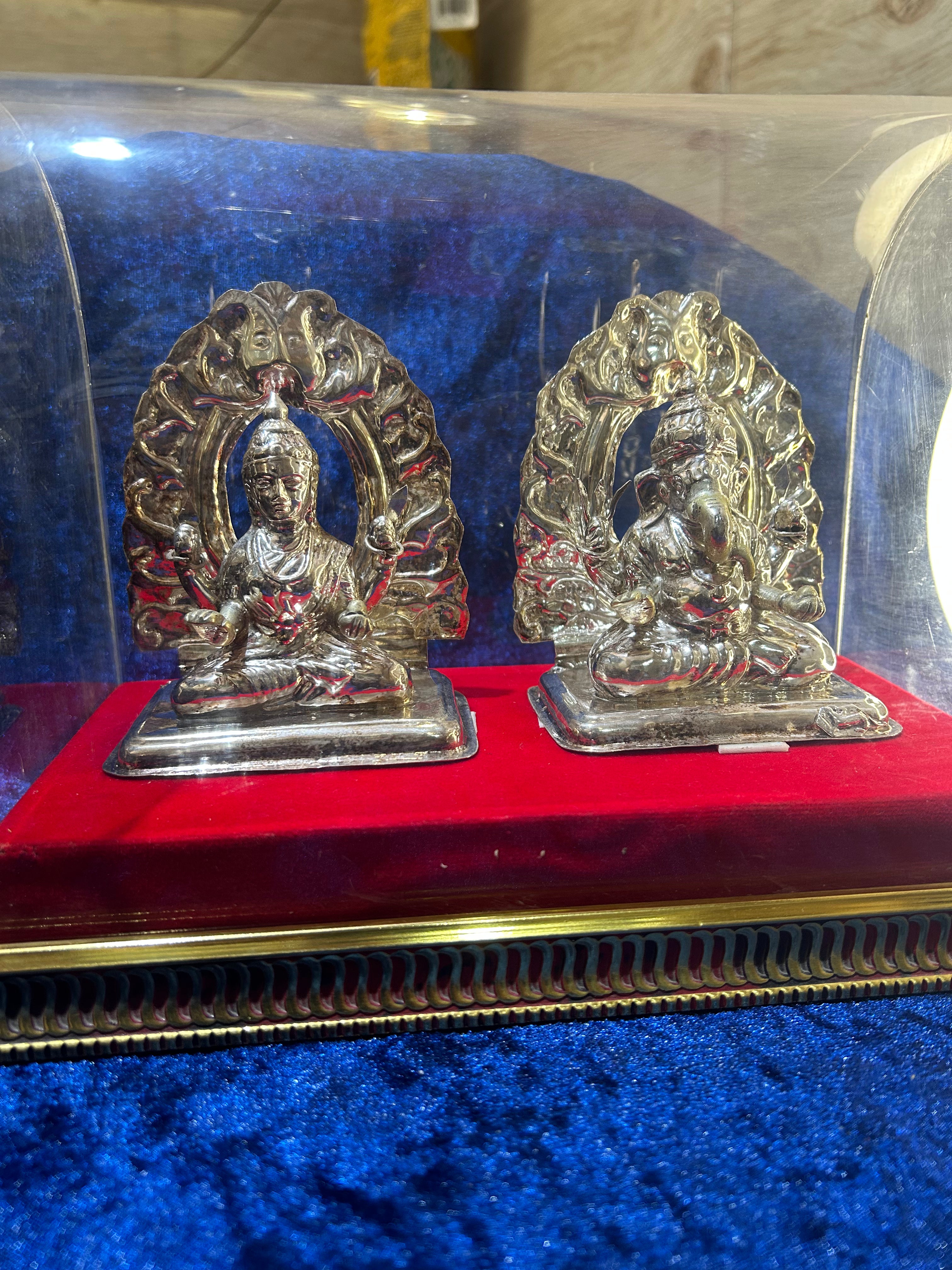 Laxmi Ganesh Idol in Silver – Traditional Elegance for Every Home