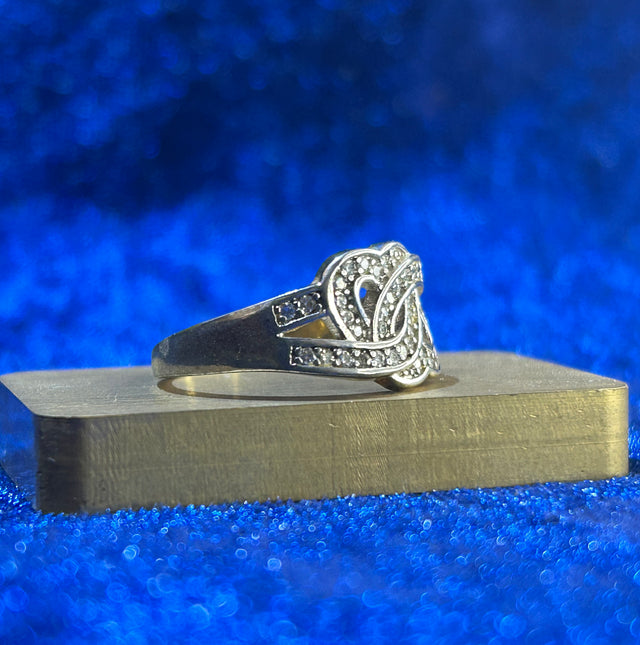 Pure 925 Silver Ring – A Stunning Gift of Style and Sentiment