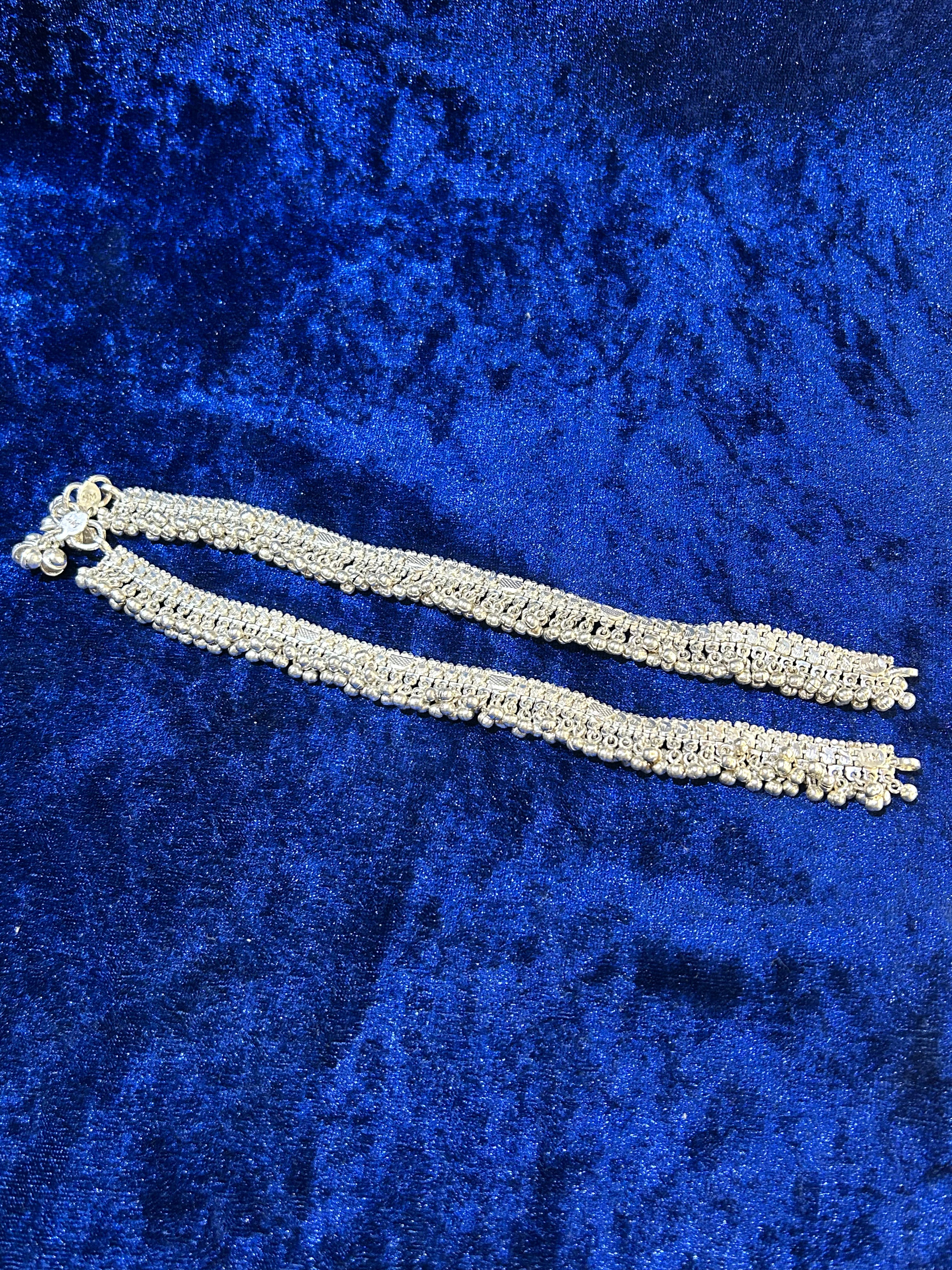 Graceful Pure Silver Designer Payal – Traditional Charm with Modern Style
