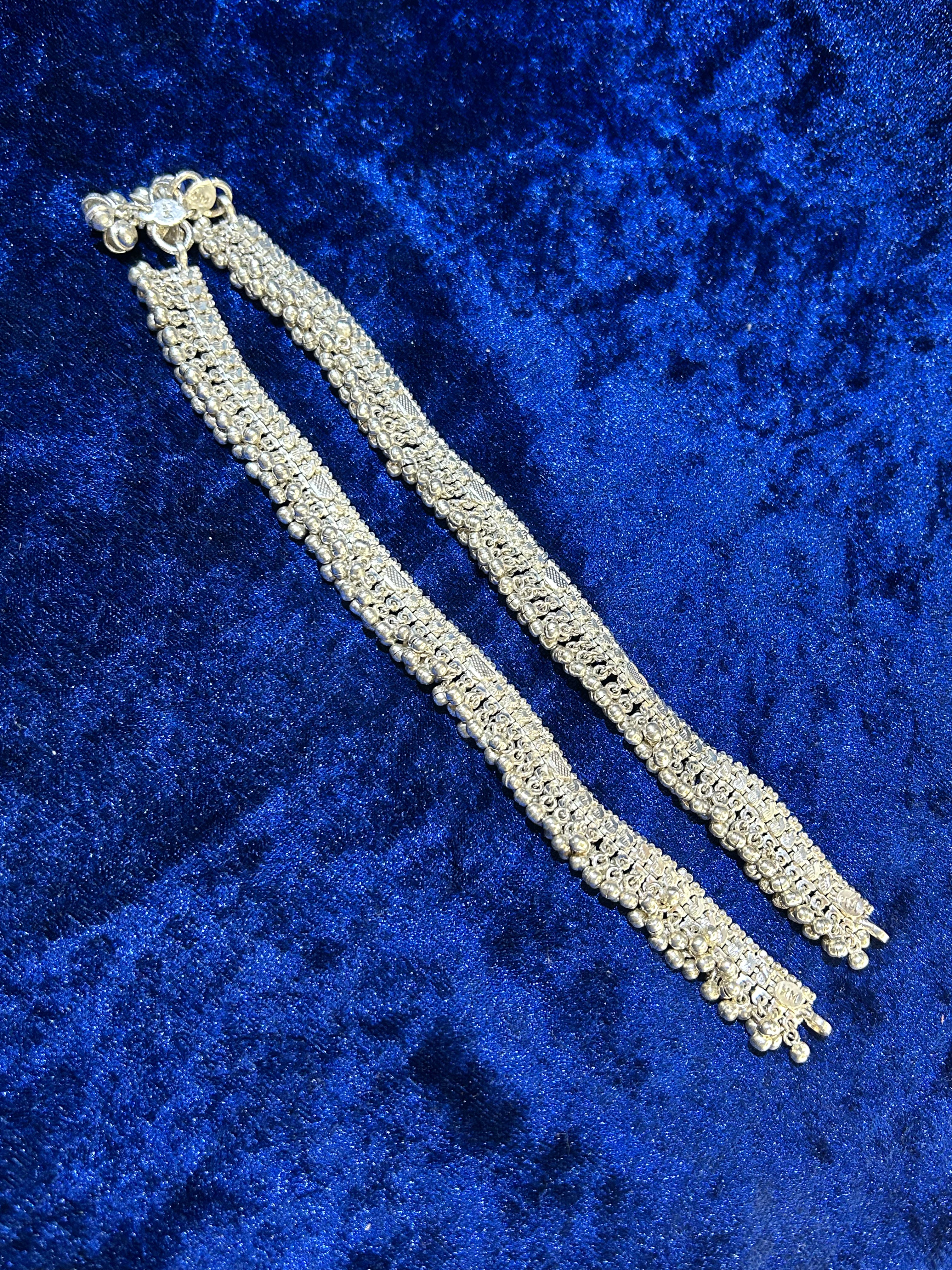 Graceful Pure Silver Designer Payal – Traditional Charm with Modern Style
