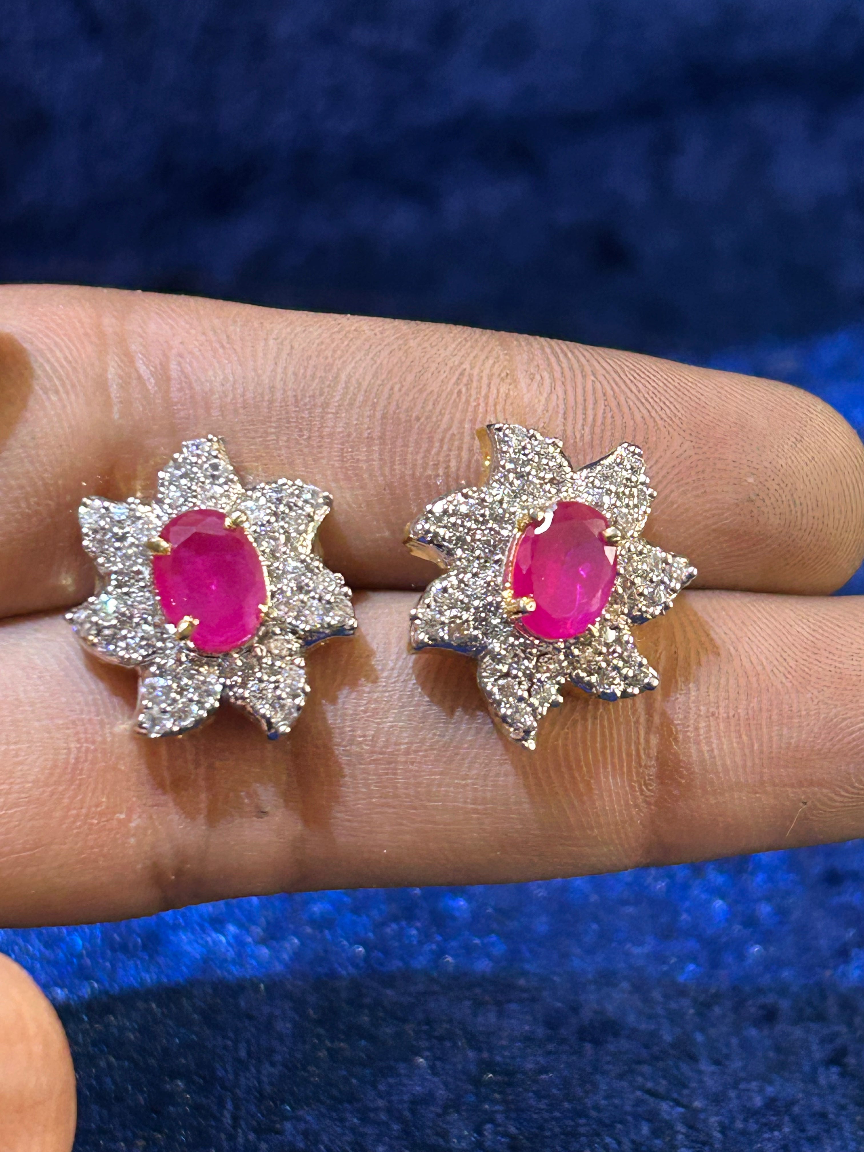 Tara Glitz – Lightweight Silver Earrings with Festival Shine