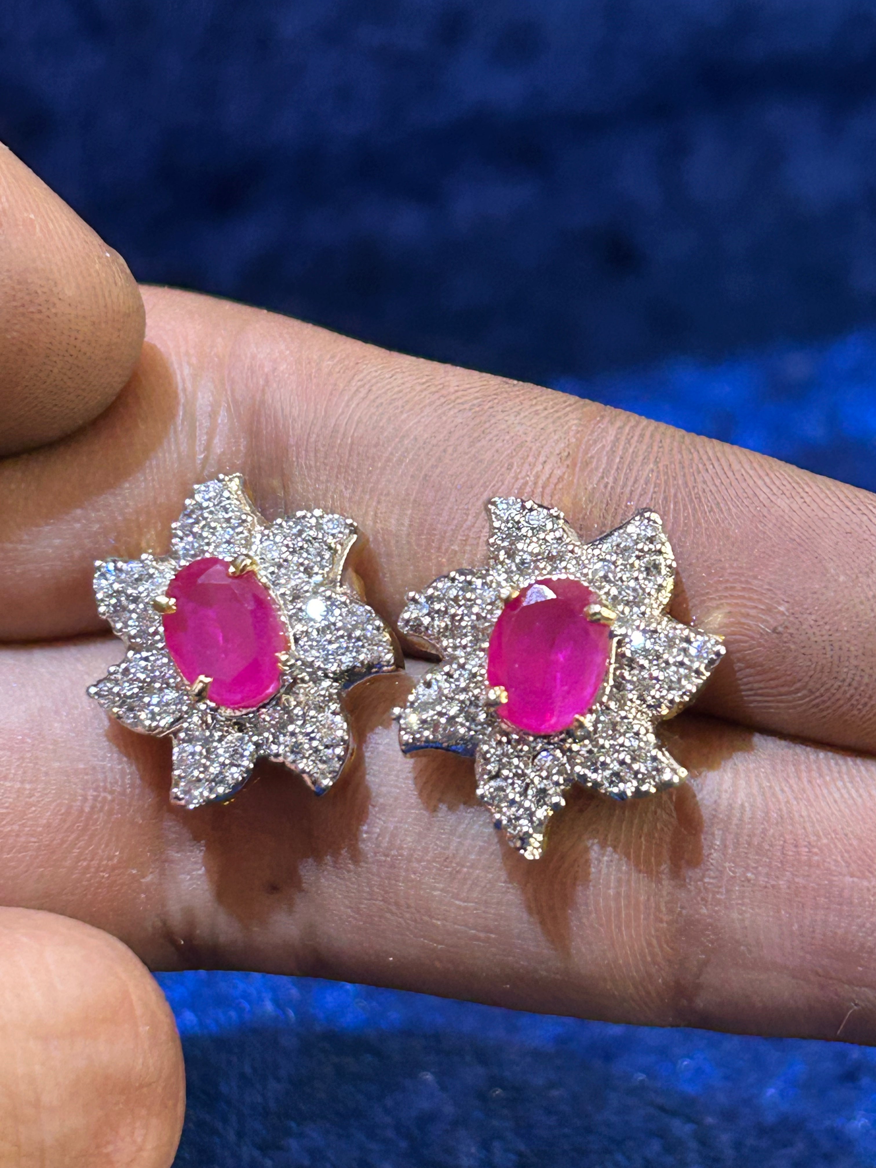 Tara Glitz – Lightweight Silver Earrings with Festival Shine