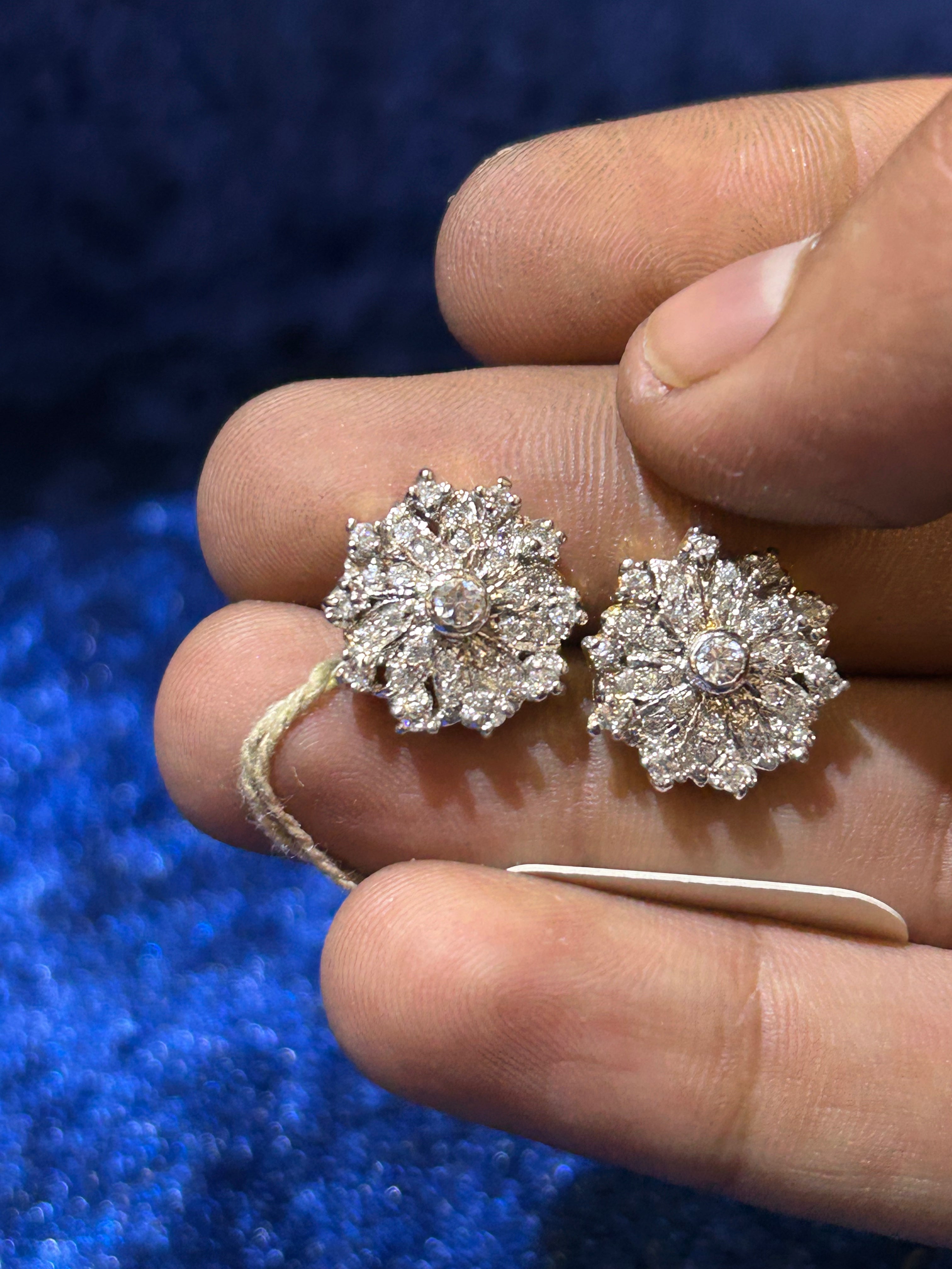 Whispers of Silver – Lightweight Earrings with Graceful Sparkle