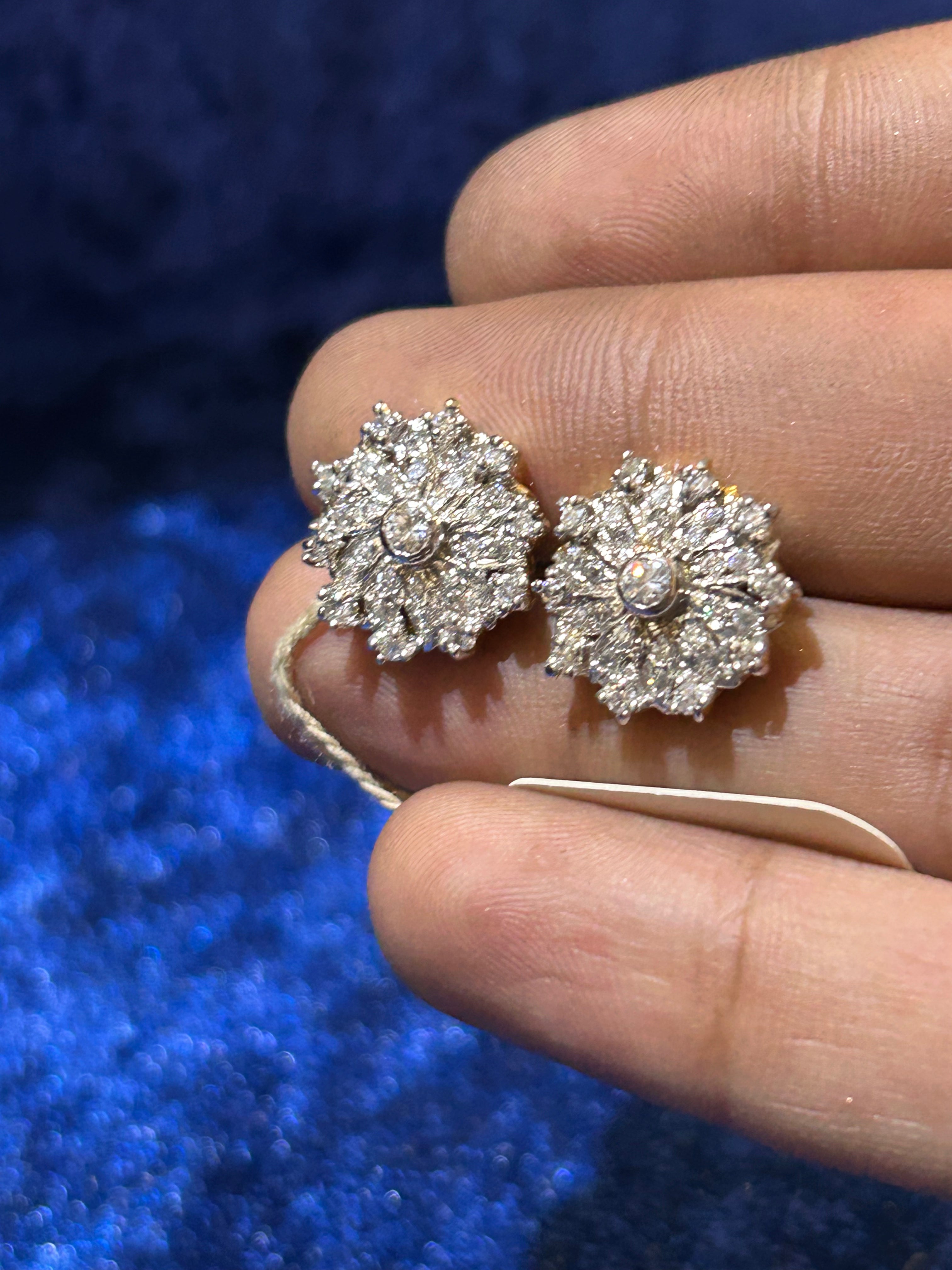 Whispers of Silver – Lightweight Earrings with Graceful Sparkle