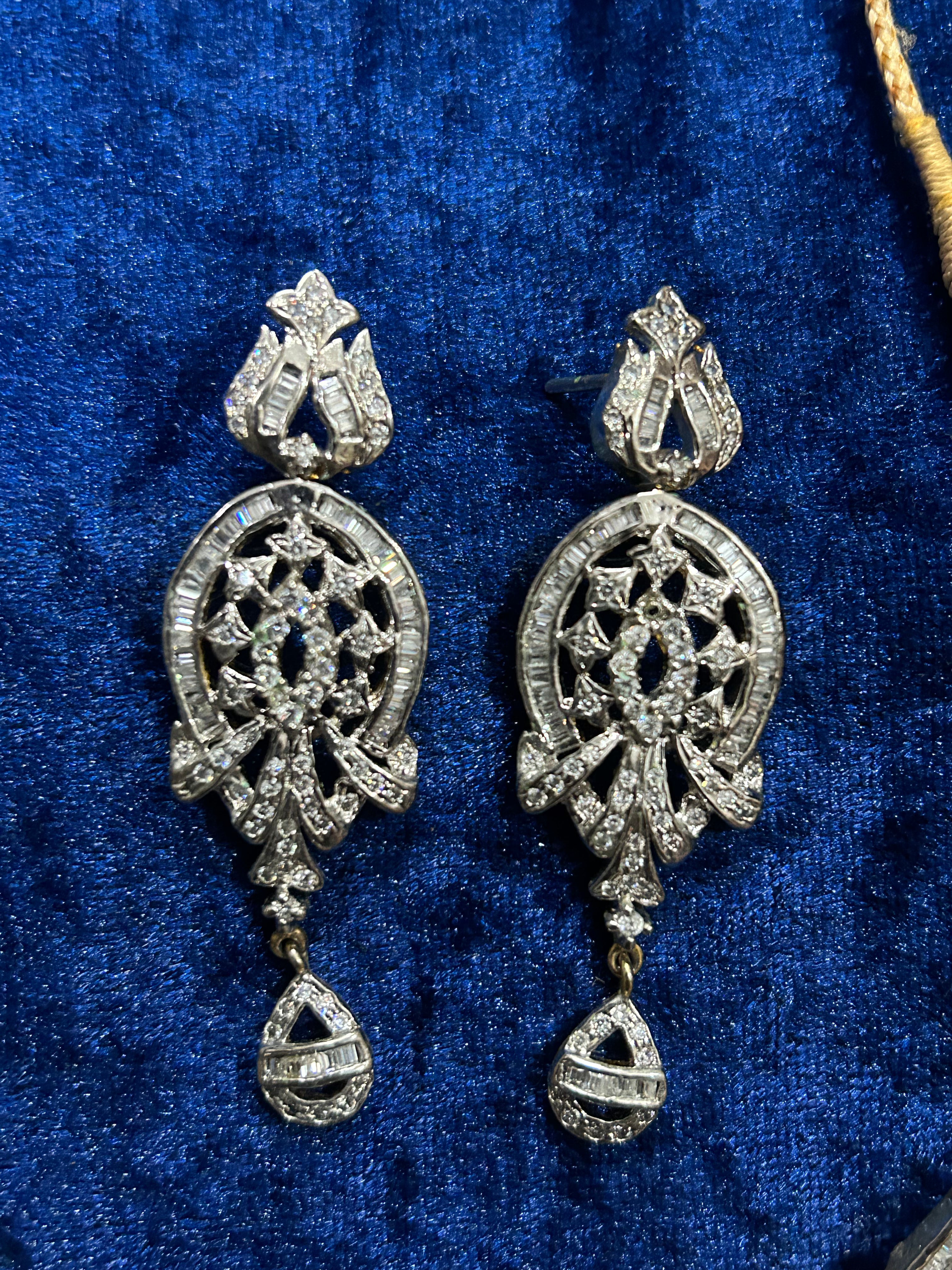 Luna Lustre – Shiny Silver Set for Your Inner Goddess