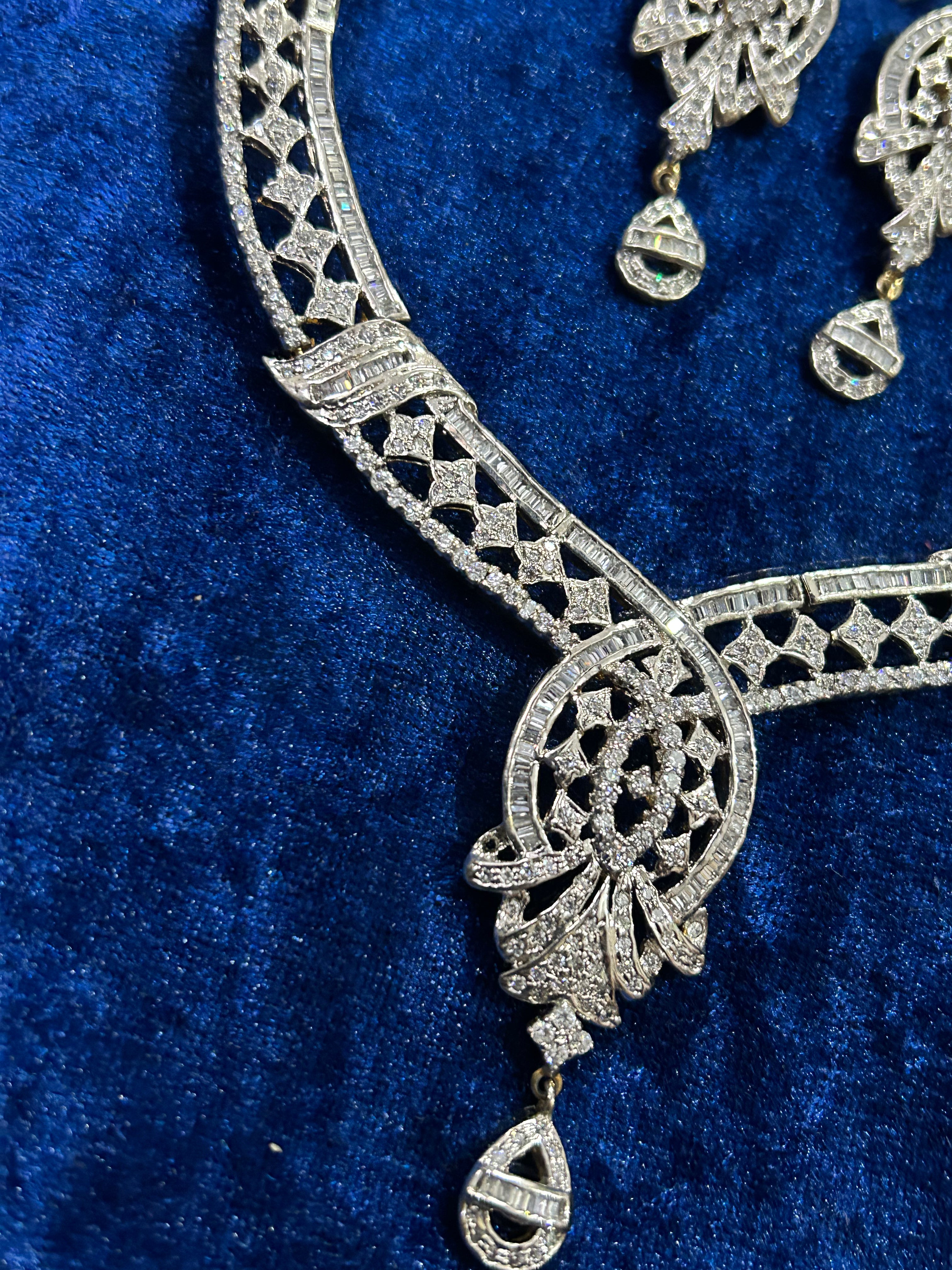 Luna Lustre – Shiny Silver Set for Your Inner Goddess