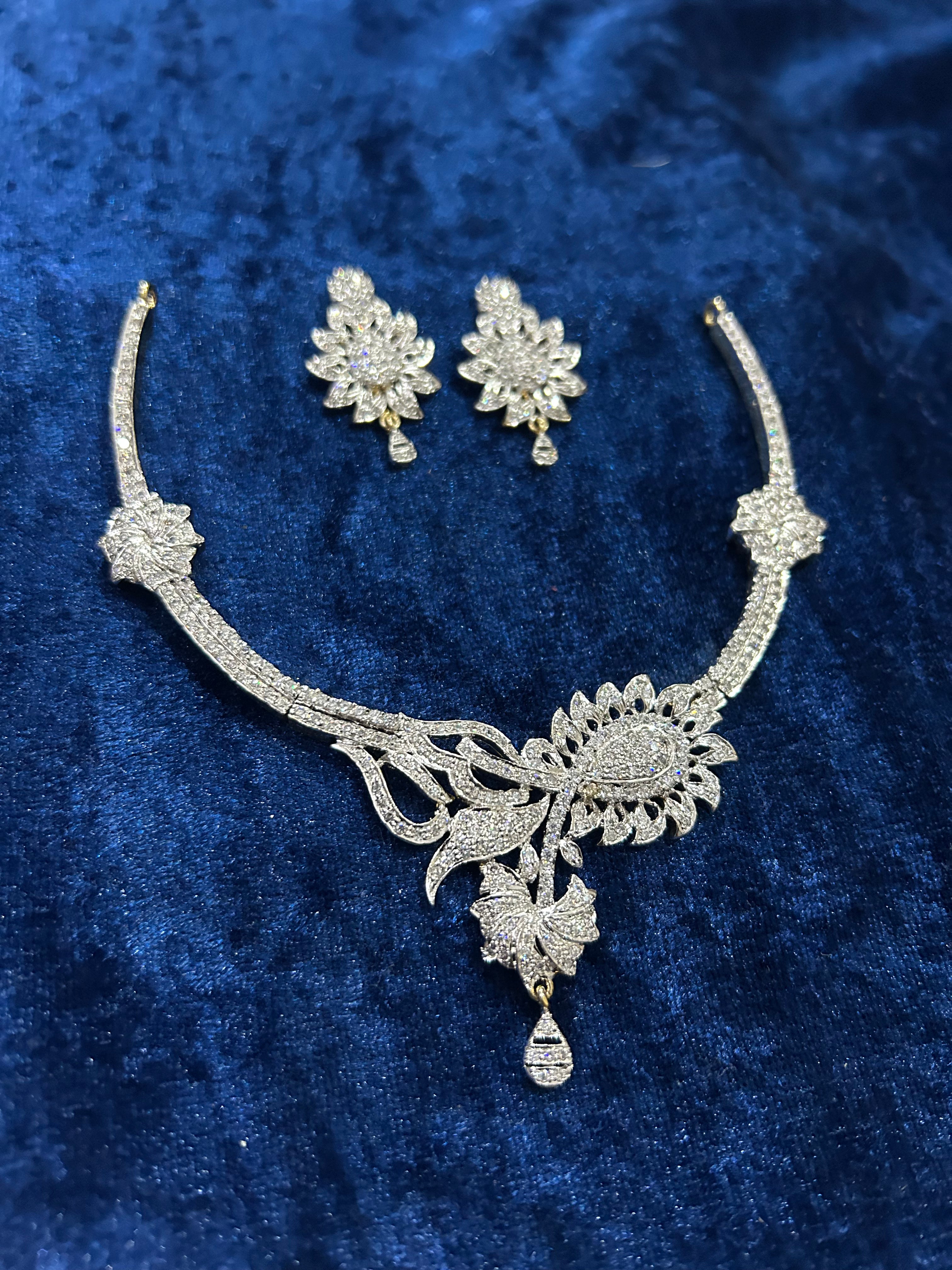 Silver Swirl – Fusion Necklace Set for Festive Fashion
