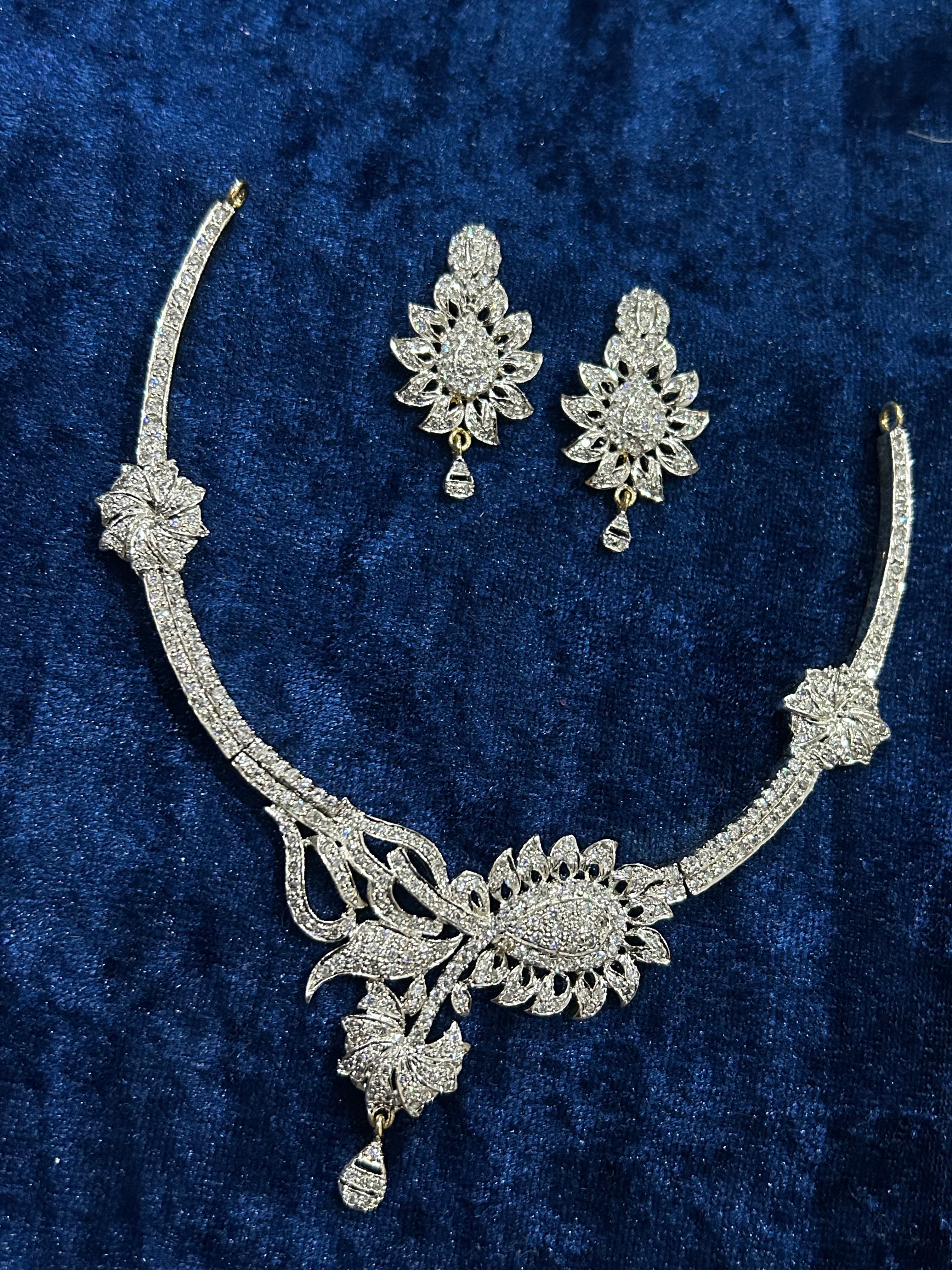 Silver Swirl – Fusion Necklace Set for Festive Fashion
