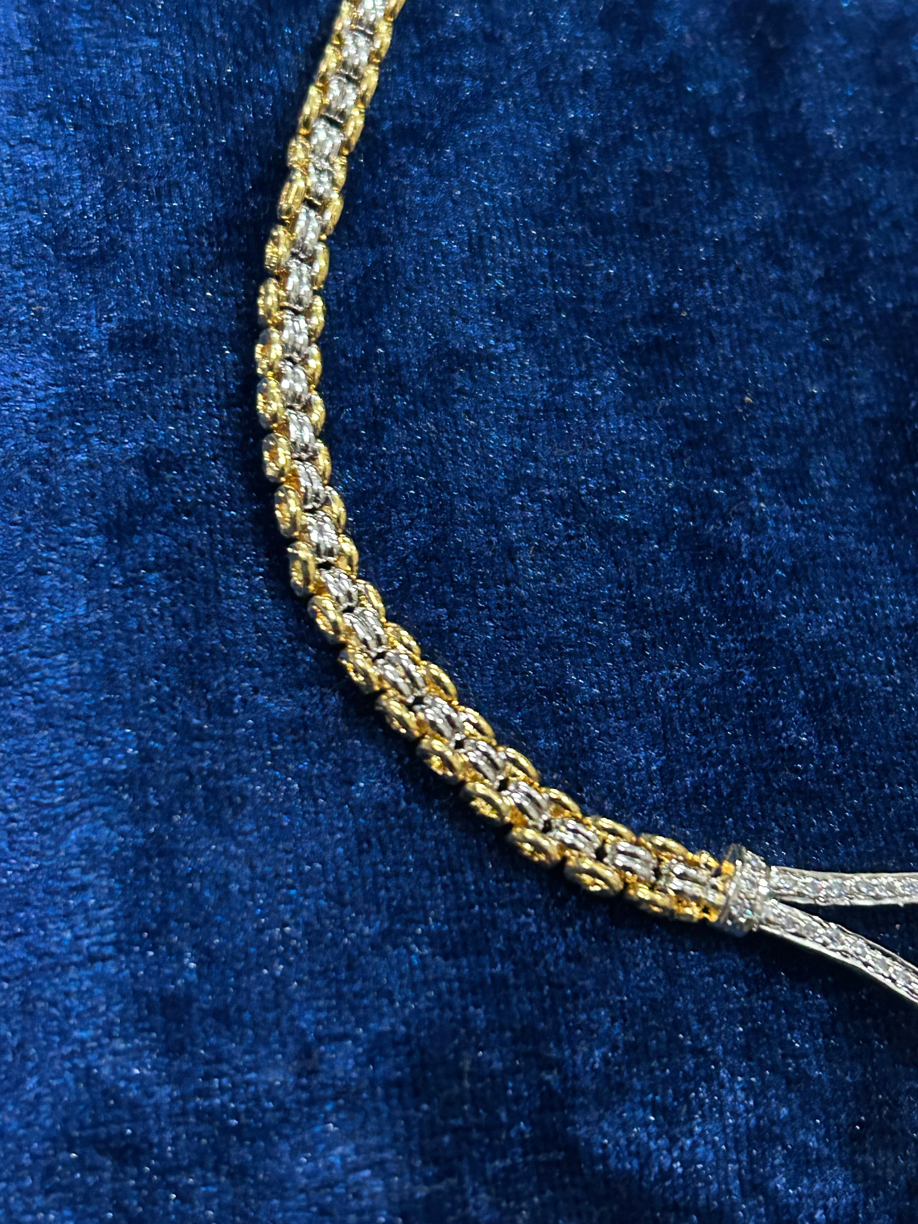 Tara Tinsel – Starry Silver Set to Dazzle Your Look