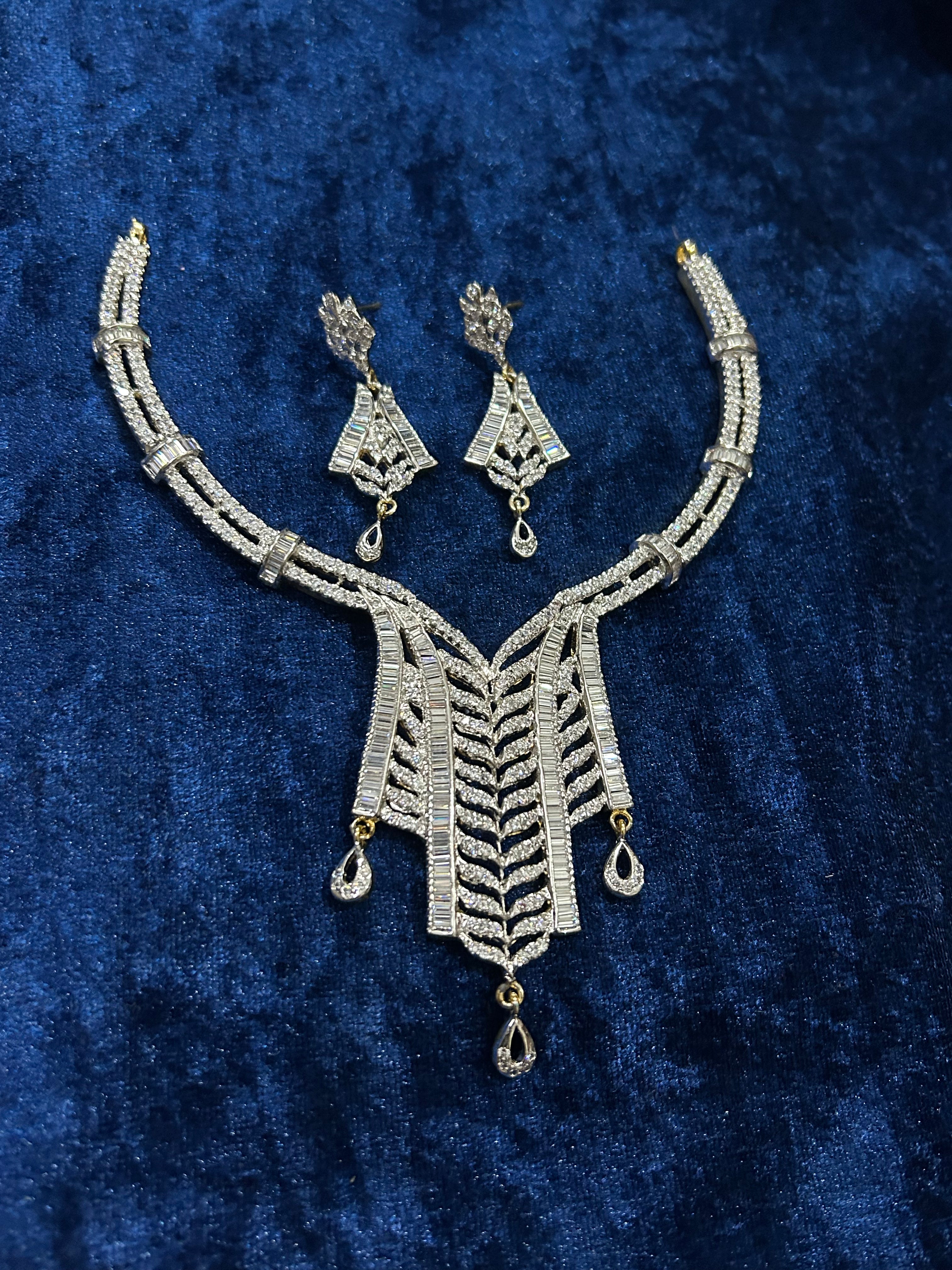 Zari Spark – Elegant Ethnic Silver Set with Modern Grace