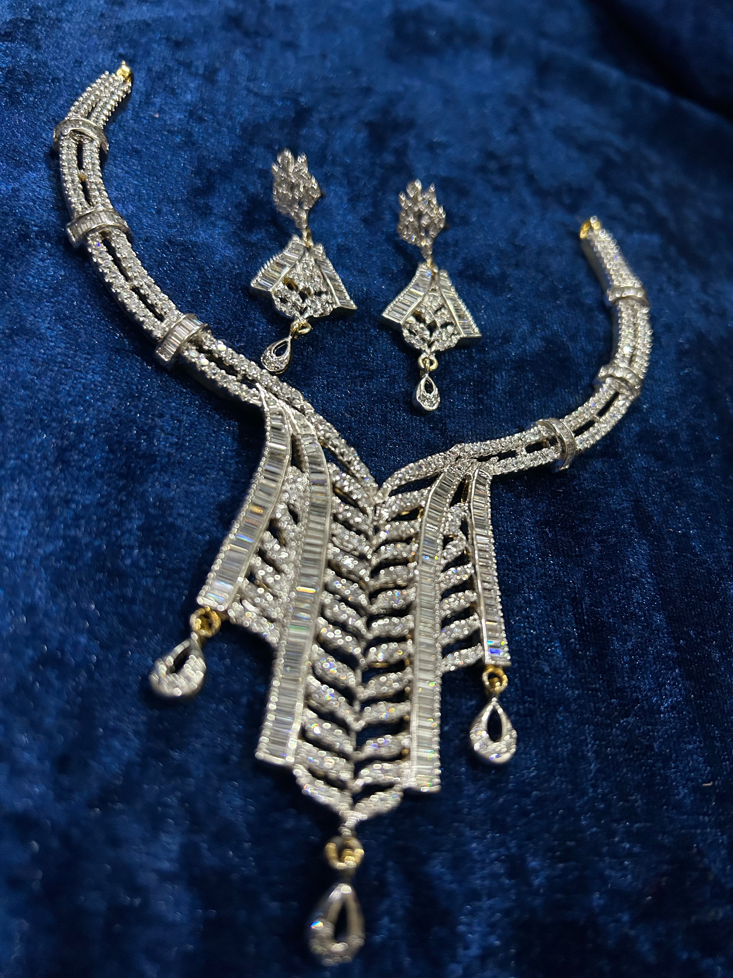 Zari Spark – Elegant Ethnic Silver Set with Modern Grace