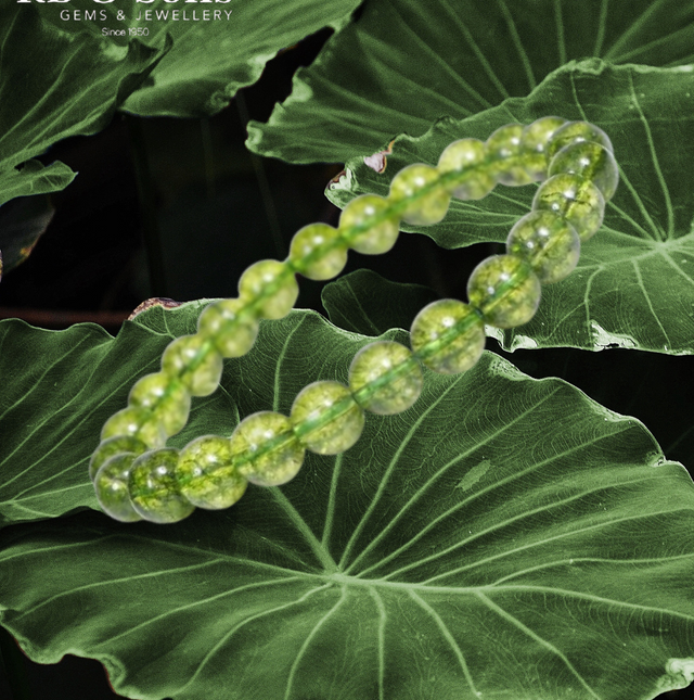 Peridot Charm – A Spark of Freshness and Modern Elegance