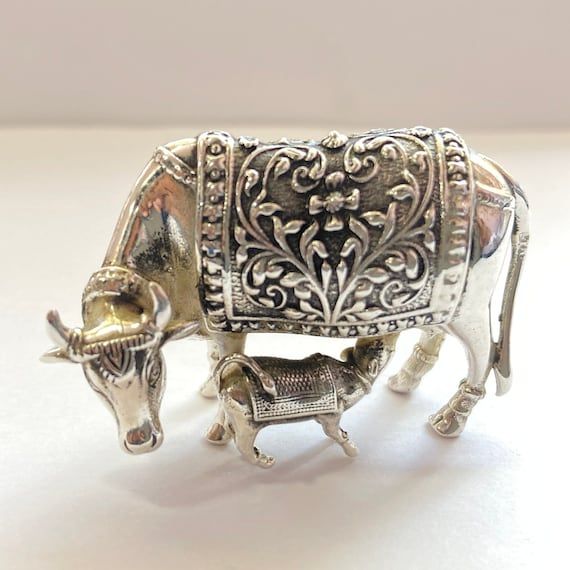 Elegant 925 Silver Cow with Calf – Perfect Traditional Gift