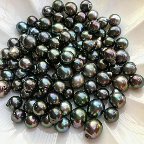 Tahitian Black Pearls – The Dark Beauty of Nature’s Finest Treasure