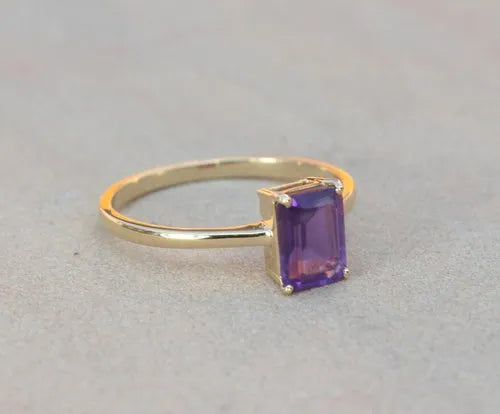 Violet Grace – Handcrafted 14K Gold Amethyst Ring