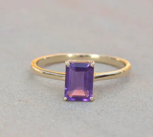 Violet Grace – Handcrafted 14K Gold Amethyst Ring