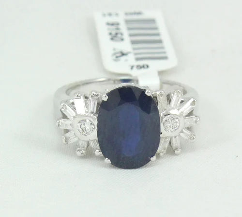 Blue Majesty – Handcrafted Sapphire Ring with Sparkling Diamonds